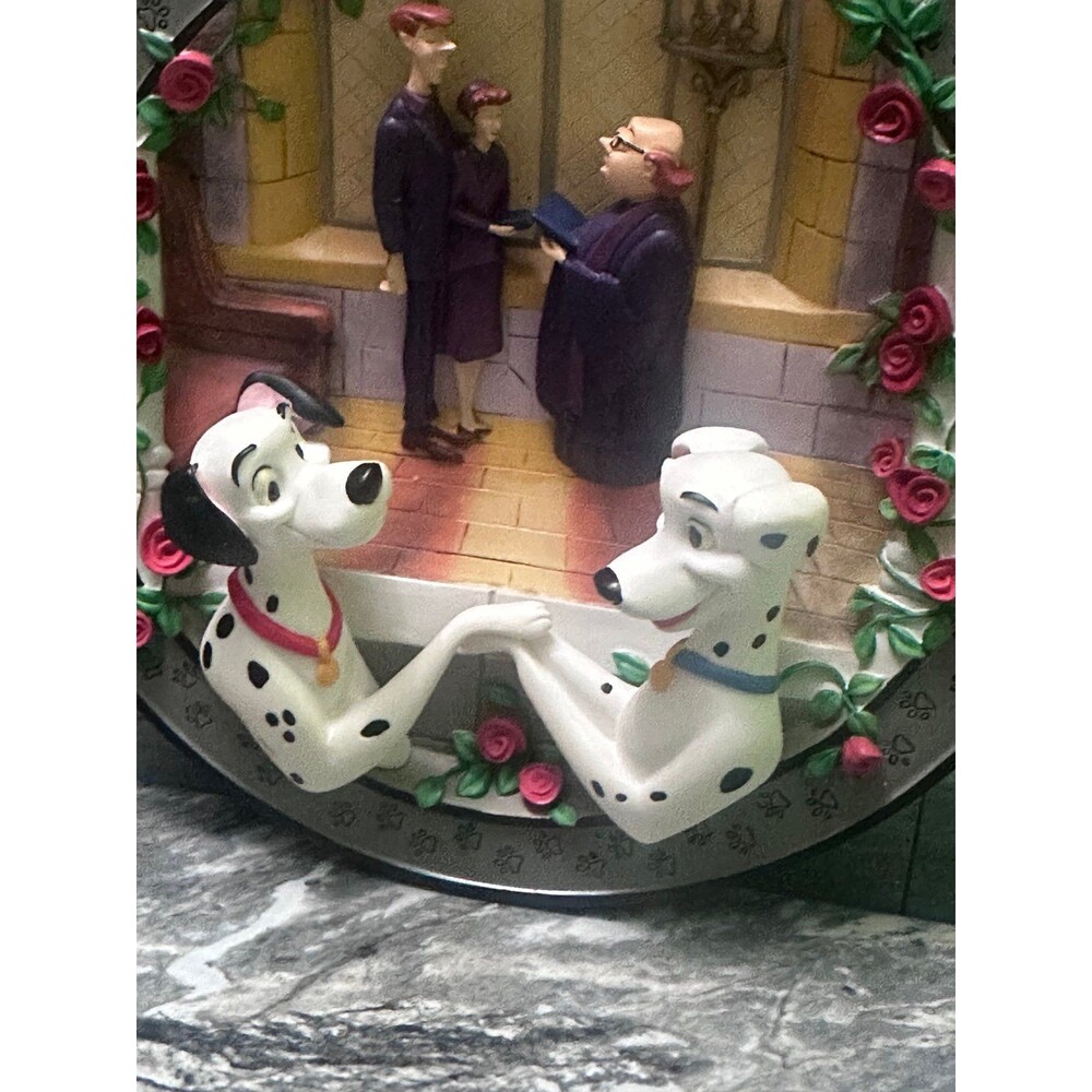 Disney 101 Dalmatians plate 3D - Picture 5 of 8